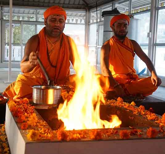 Havan Pooja Yagya Puja Pandit Astrologer in India